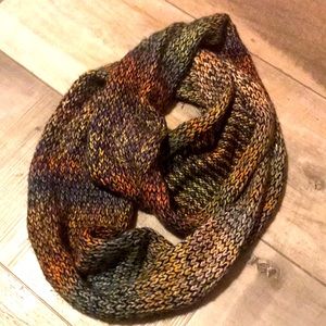 COPY - ROXY Woman’s multicolored knitted circle scarf